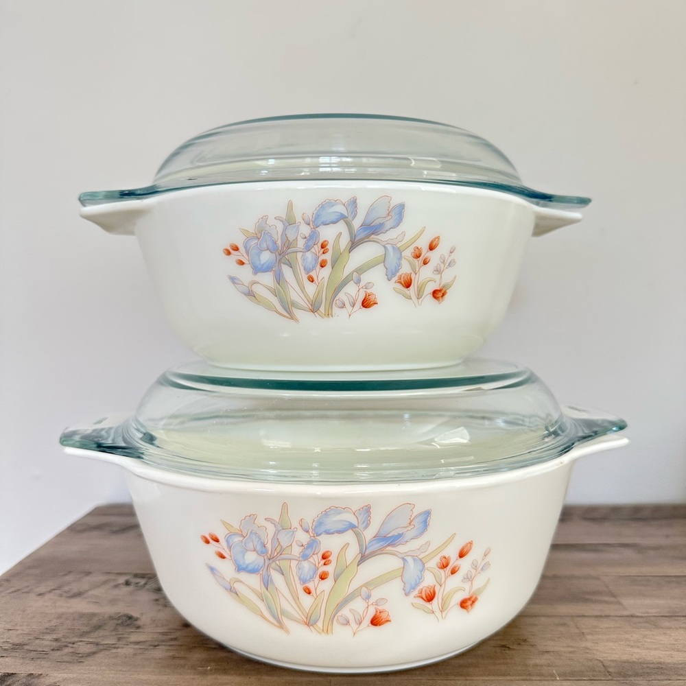Vintage Pyrex Set